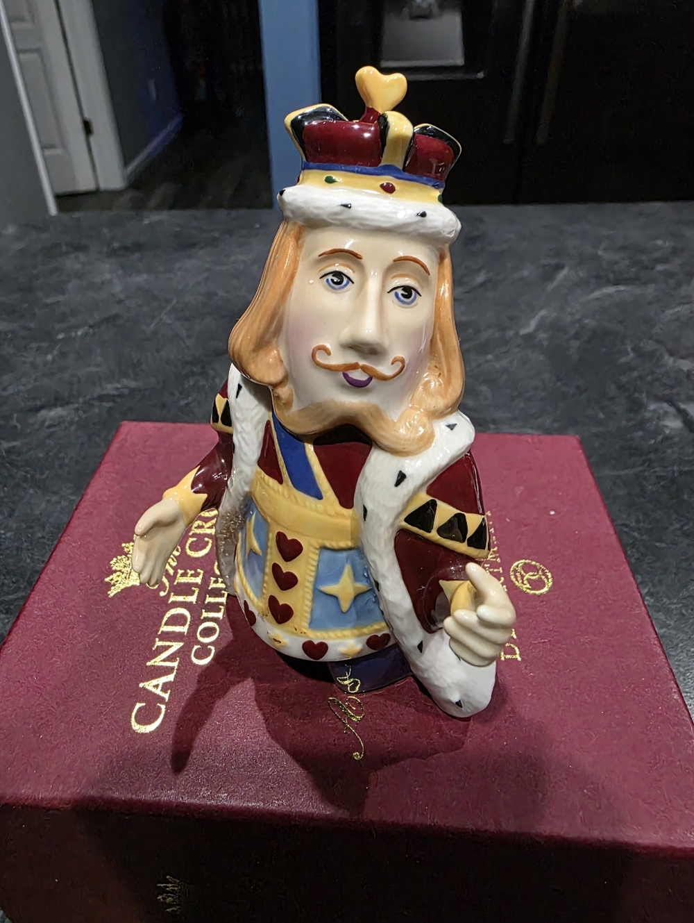 Alice In Wonderland King Of Hearts